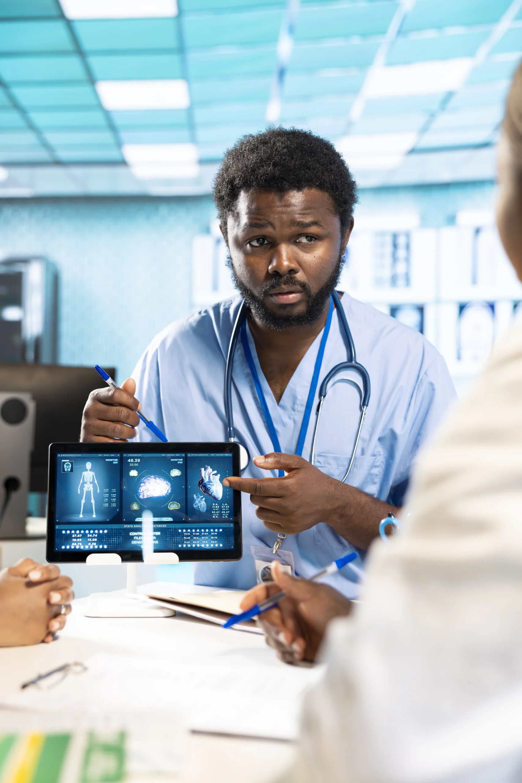 medical students learning therapeutics decision making from a specialist